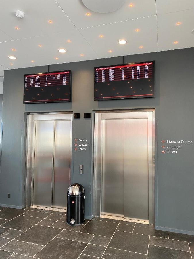 Hhe Express Hotell Nuuk Exteriör bild