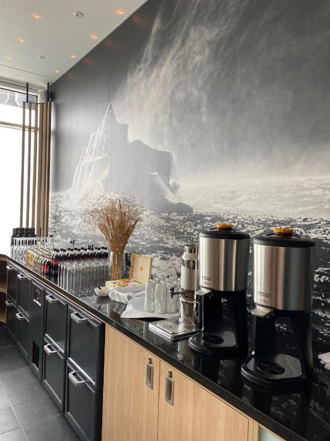 Hhe Express Hotell Nuuk Exteriör bild